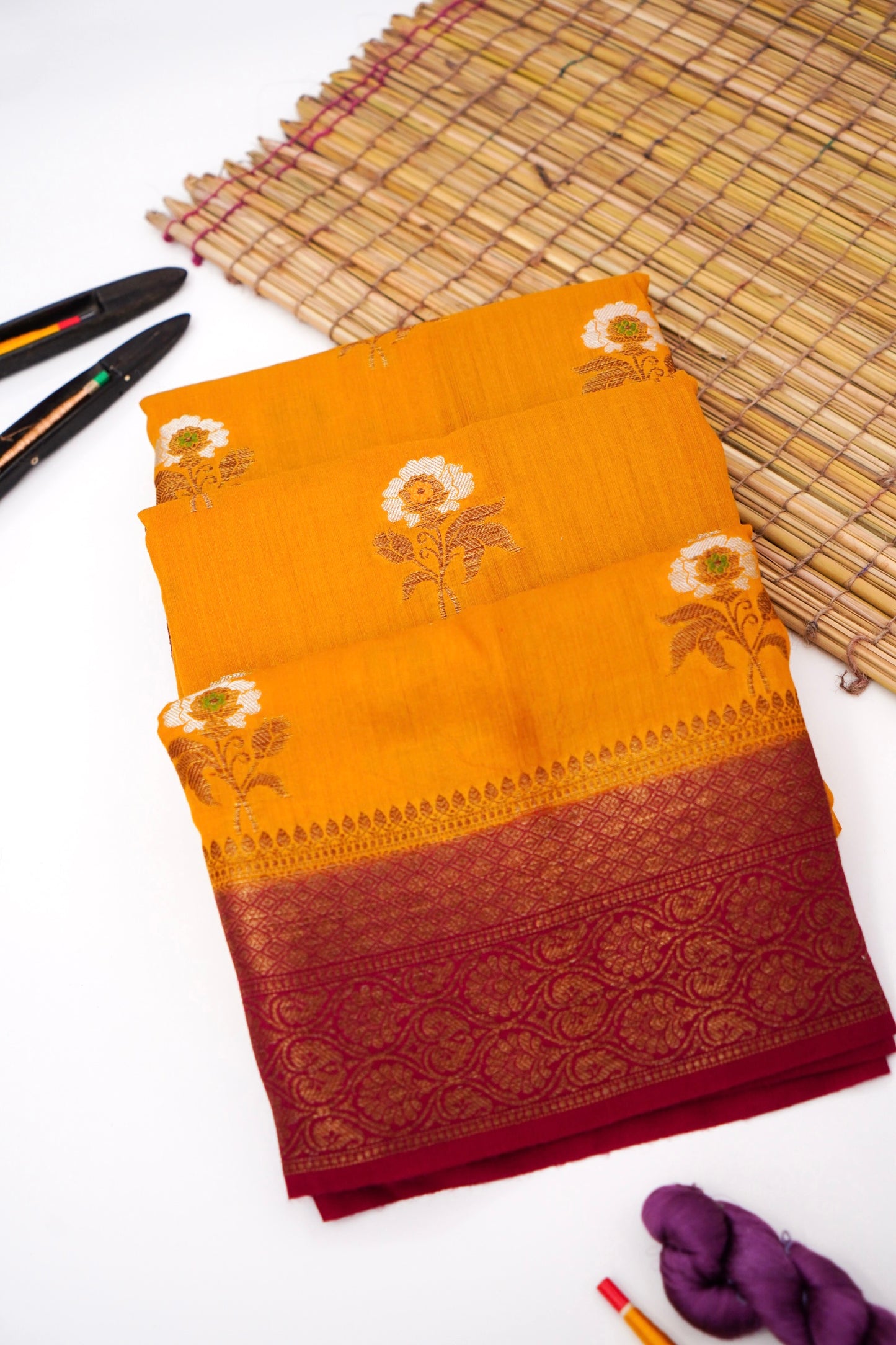 Pure Banarasi Munga Silk Rupa Sona Kadhiyaal Border Saree By Kalakari