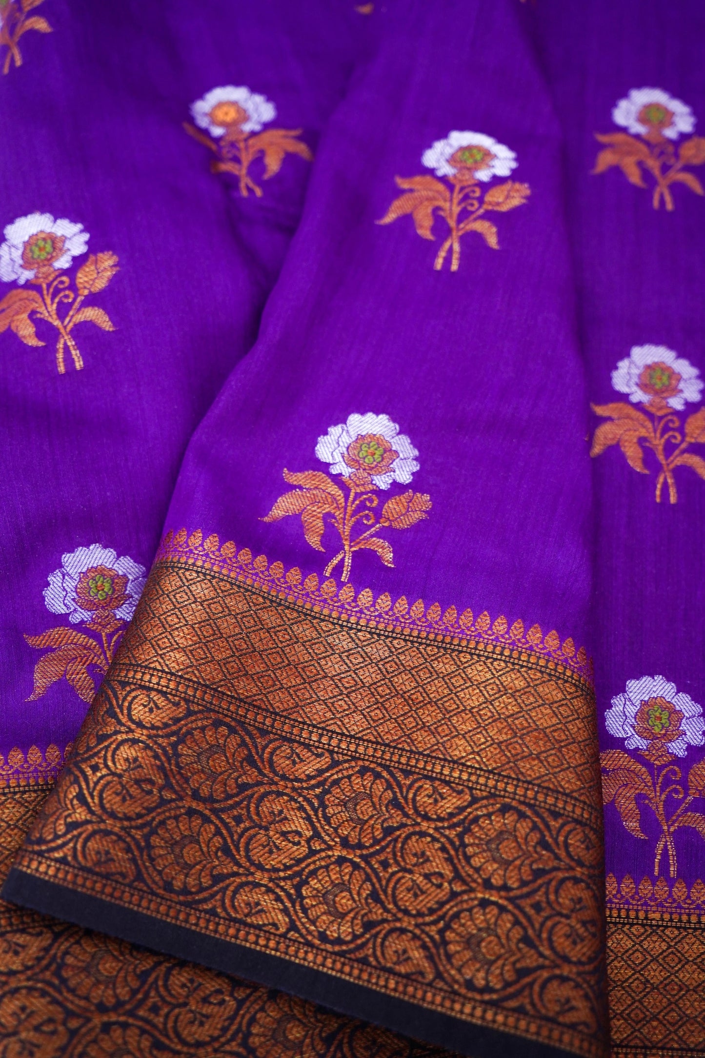 Purple Banarasi Munga Silk Saree with Rupa Sona Kadhiyaal