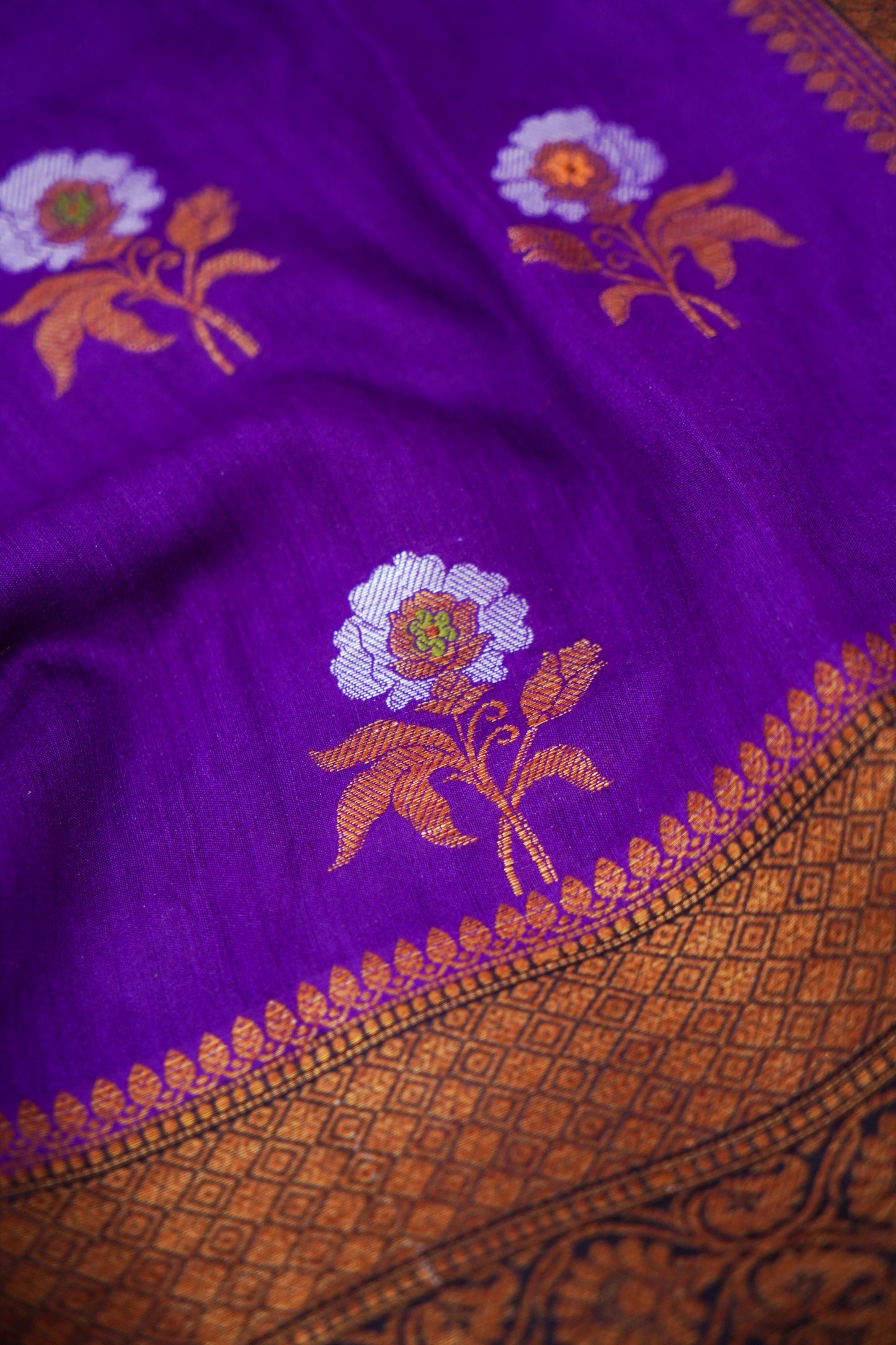 Purple Banarasi Munga Silk Saree with Rupa Sona Kadhiyaal