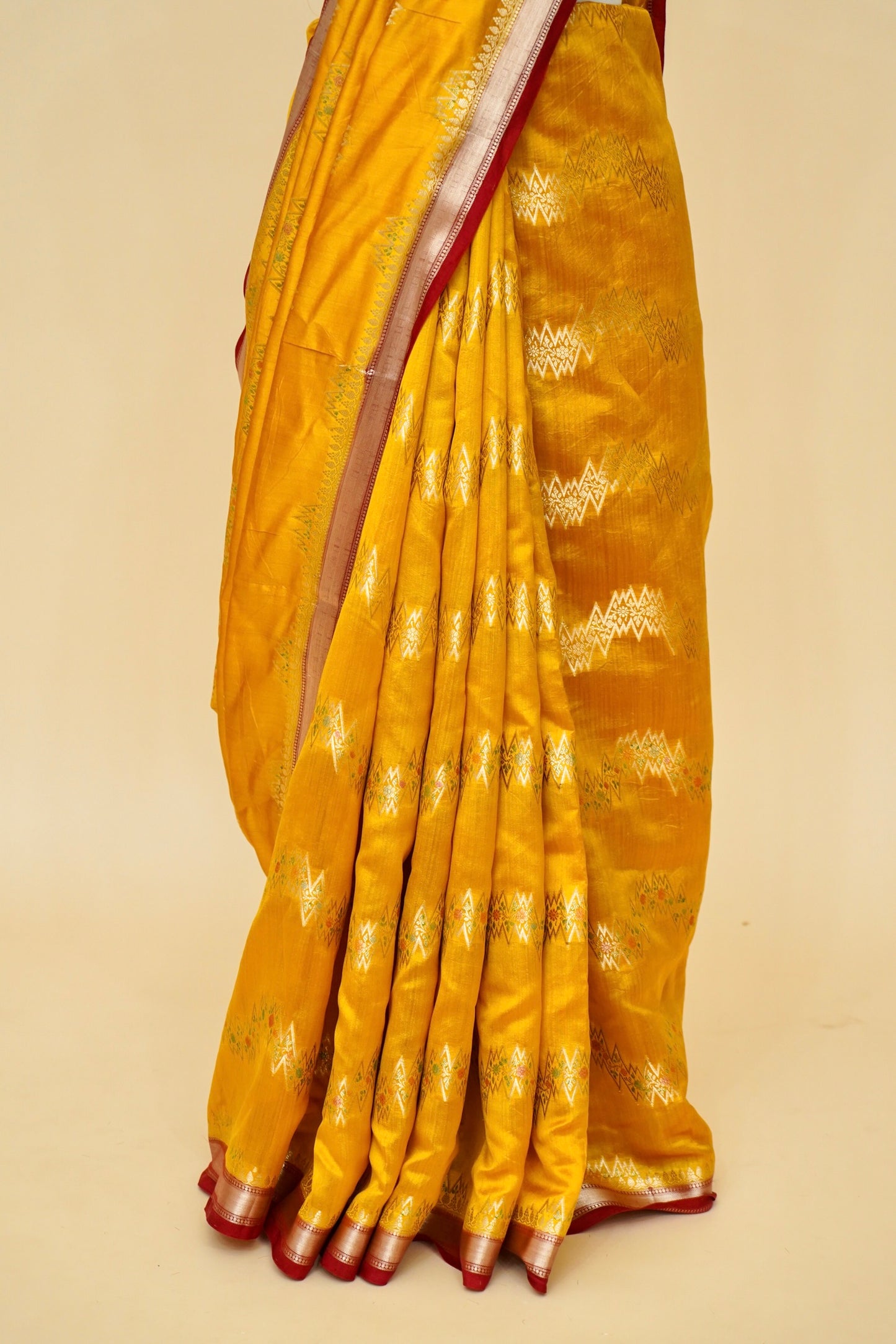 Designer Chinya Silk Banarasi Saree with Aada Jaal Weaving