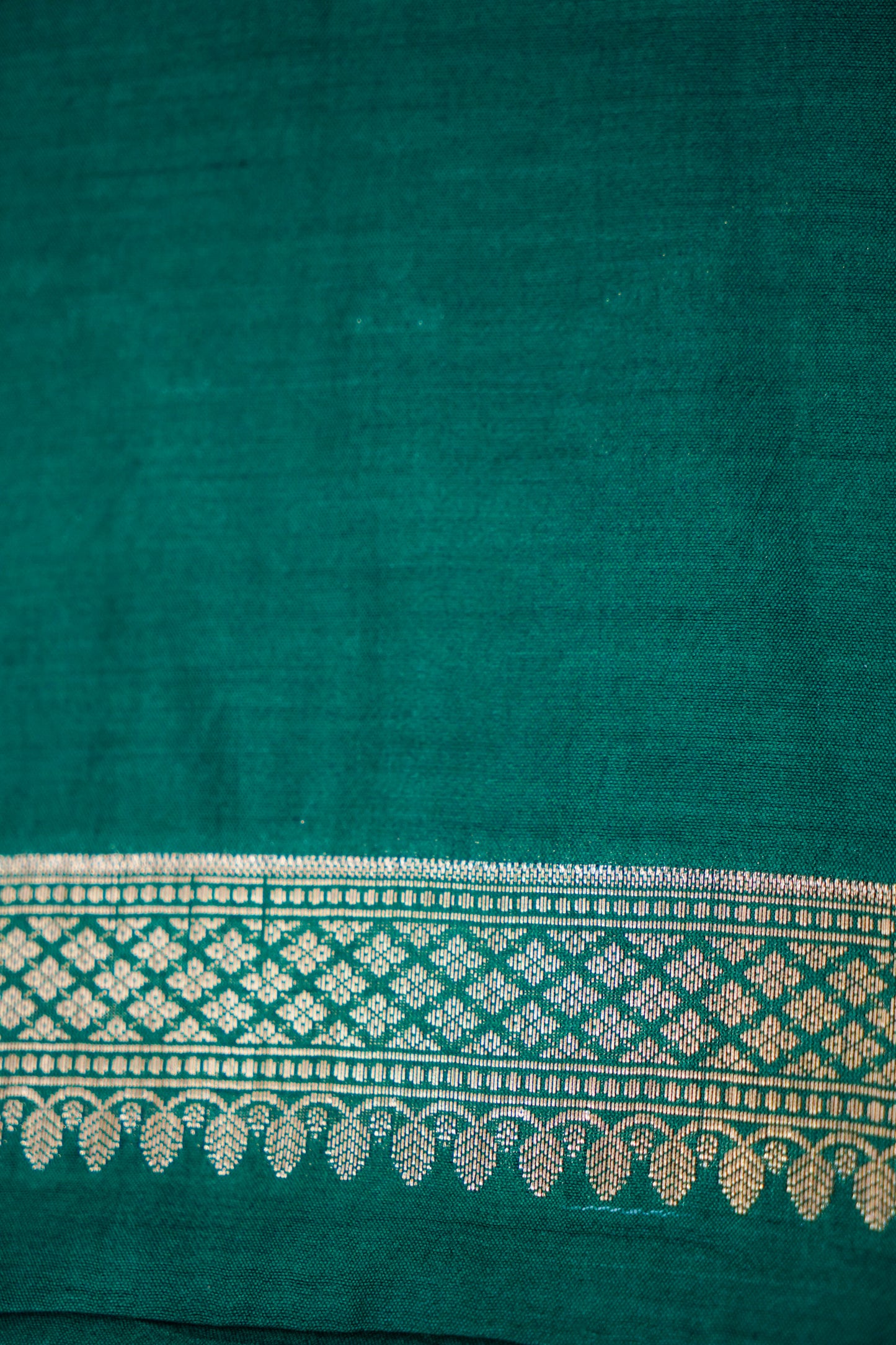 Pure Green Chinya Katan Silk Saree with Jaal Weaving