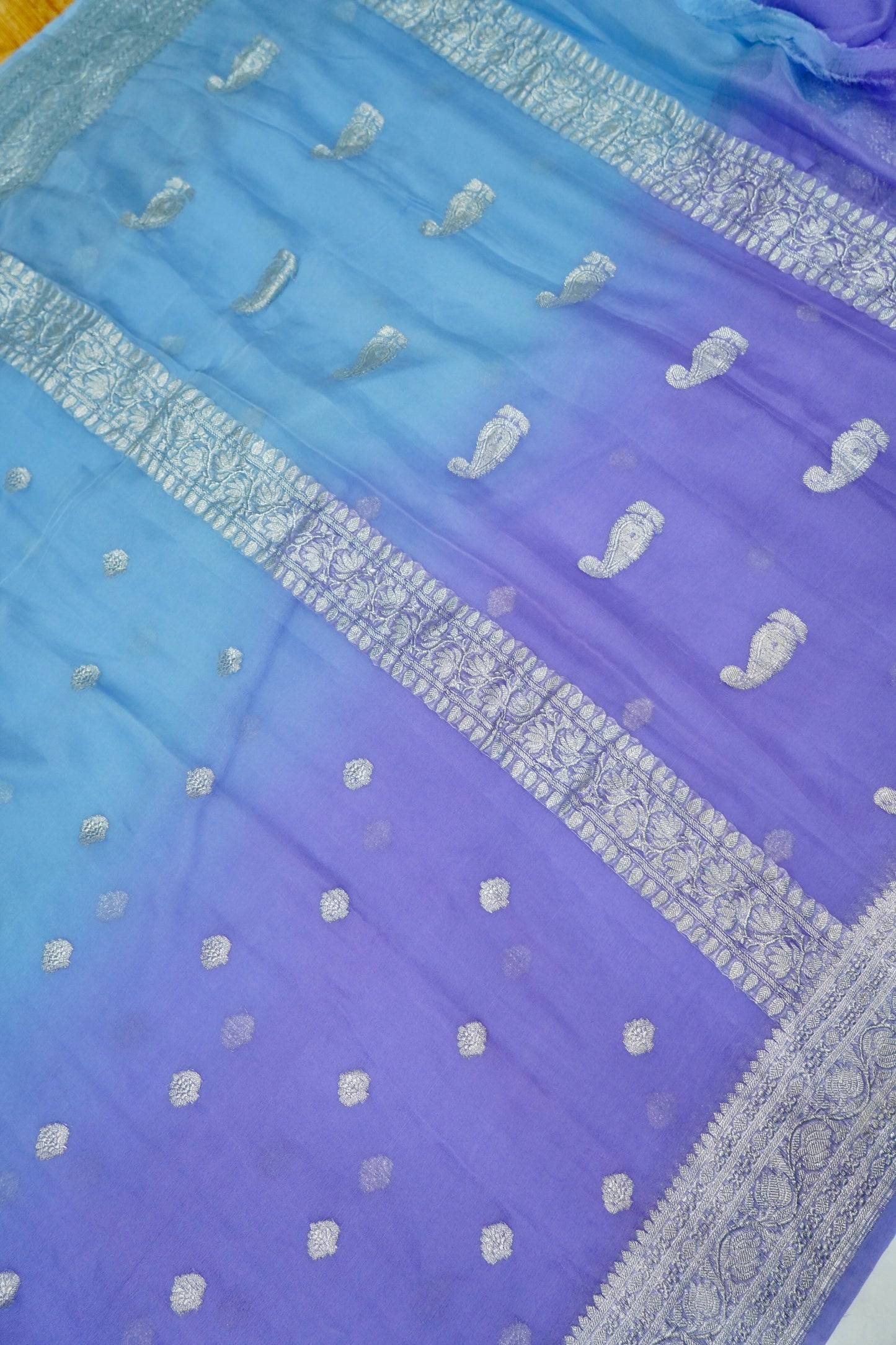 Pure Banarasi Dual-Color Khaddi Georgette Saree with Kadhwa Buta