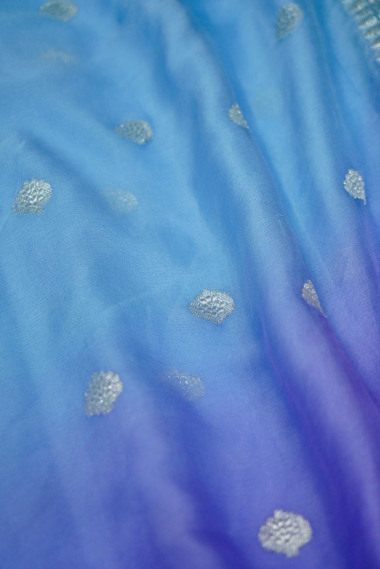 Pure Banarasi Dual-Color Khaddi Georgette Saree with Kadhwa Buta