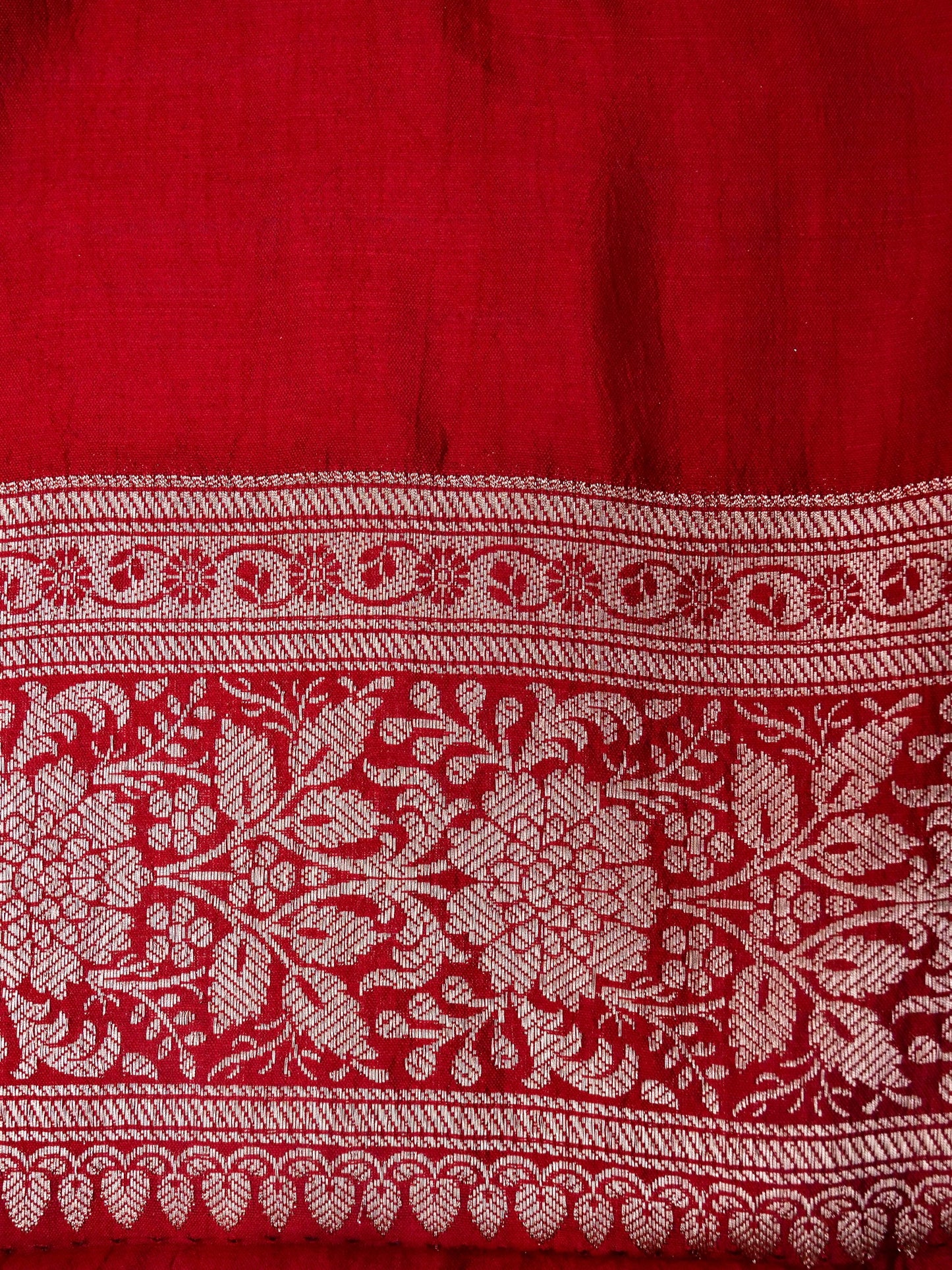 Pure Munga Silk Saree with Tilfi Weaving Jaal And Antique Zari