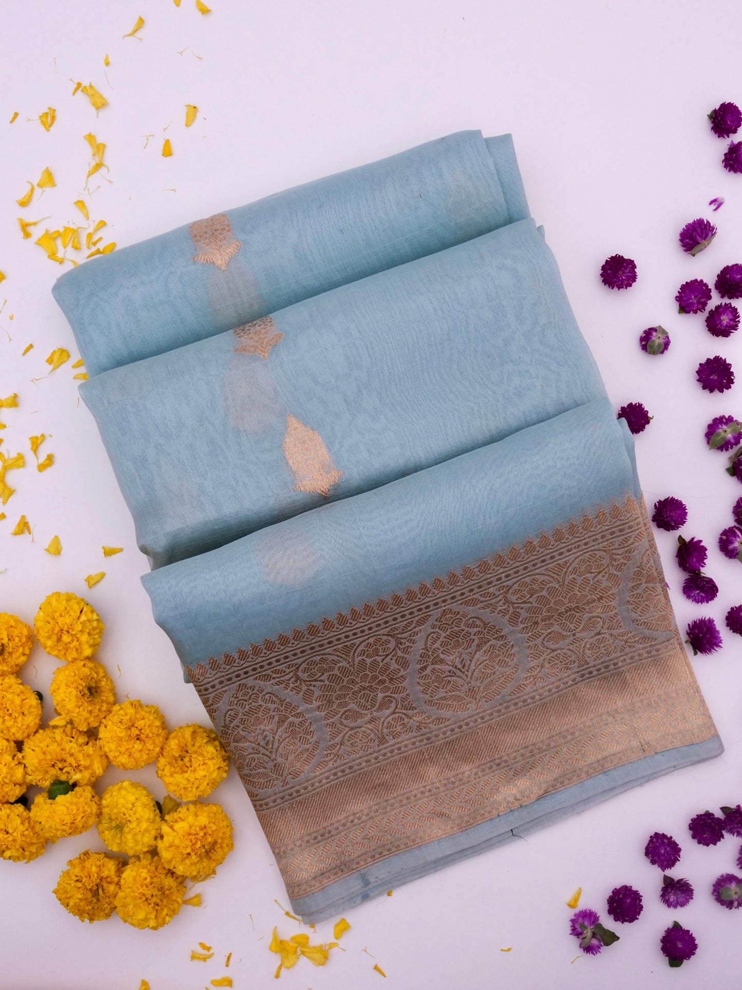 Handloom Banarasi Pure Kora Organza Saree with Kadhwa Buti By Kalakari