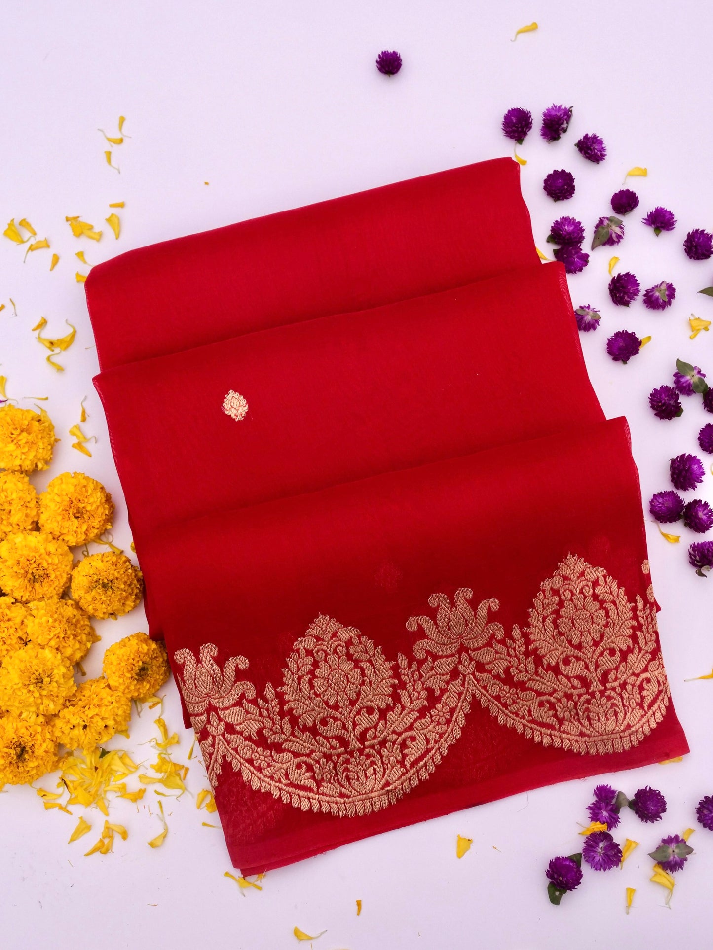 Handloom Banarasi Kora Organza Saree with Kadhwa Buti Weaving By Kalakari