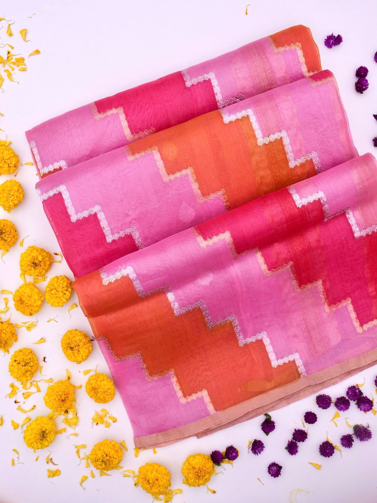 Handloom Banarasi Kora Organza Saree with Kadhwa Buti By Kalakari
