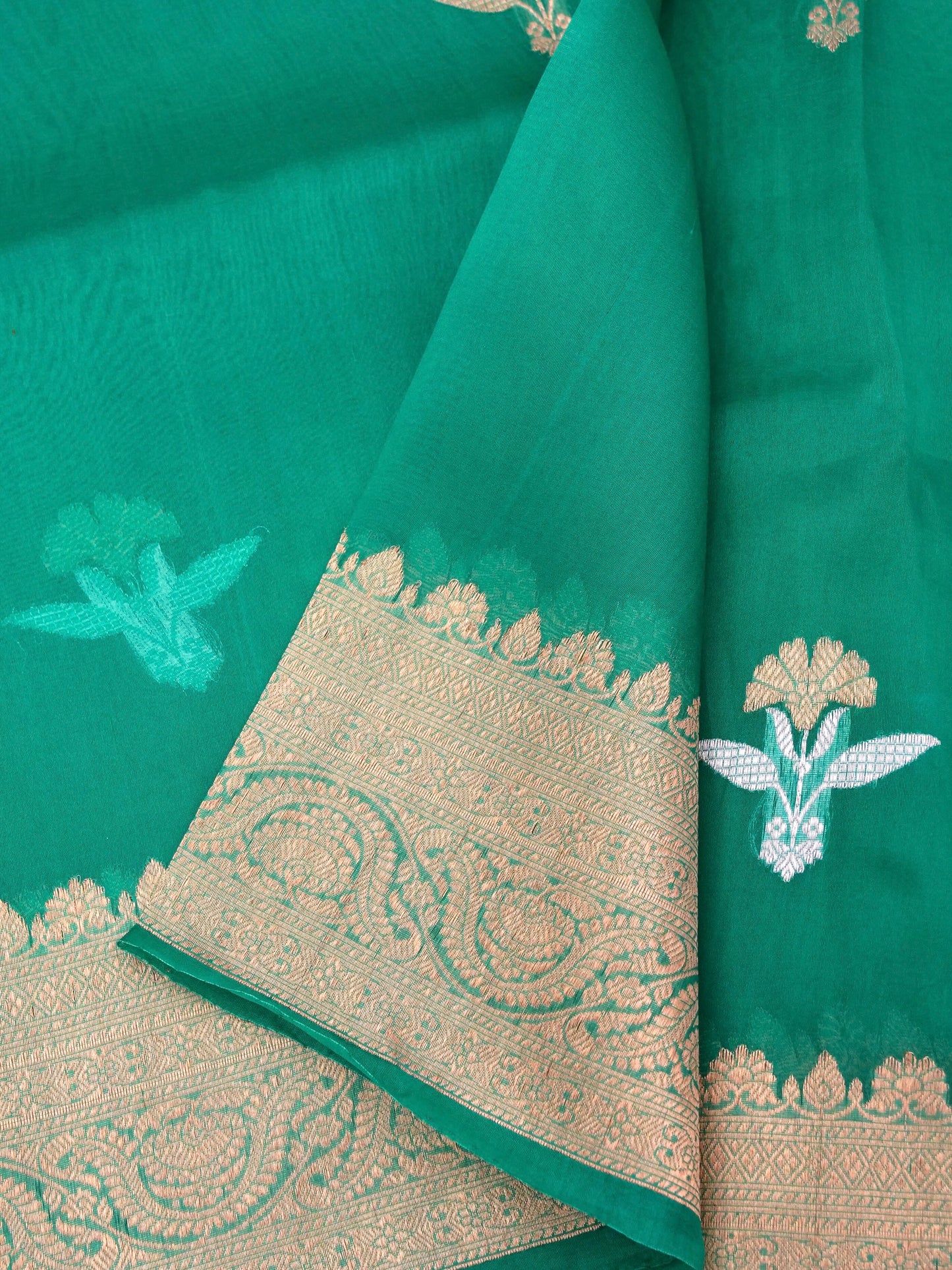 Banarasi Kora Organza Saree with Kadhwa Buti in Ombre Shades