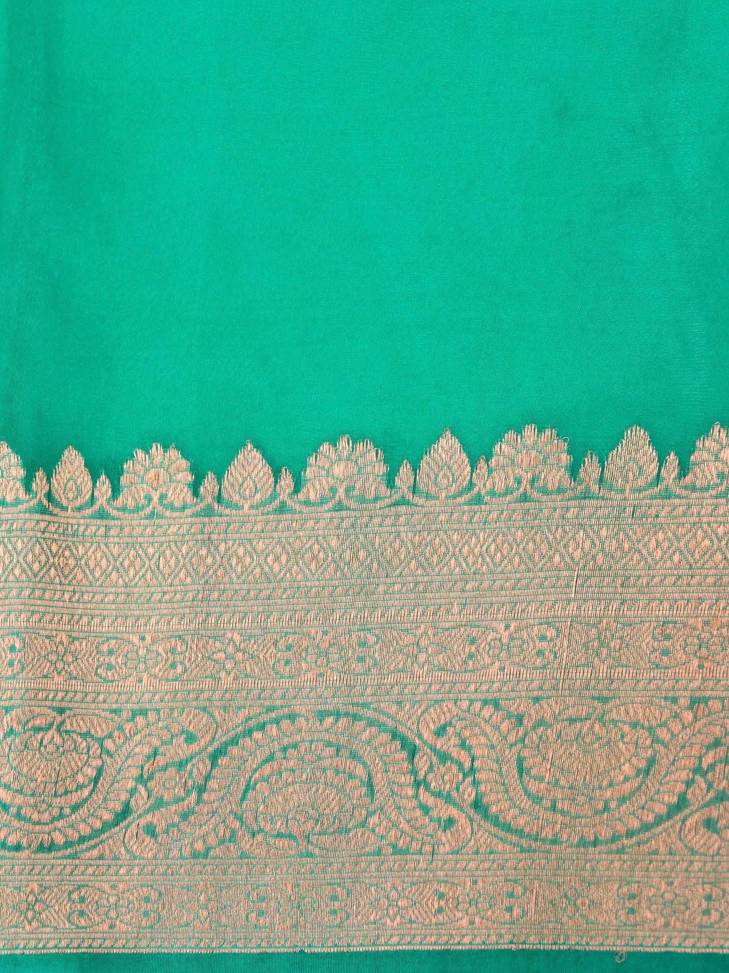 Banarasi Kora Organza Saree with Kadhwa Buti in Ombre Shades