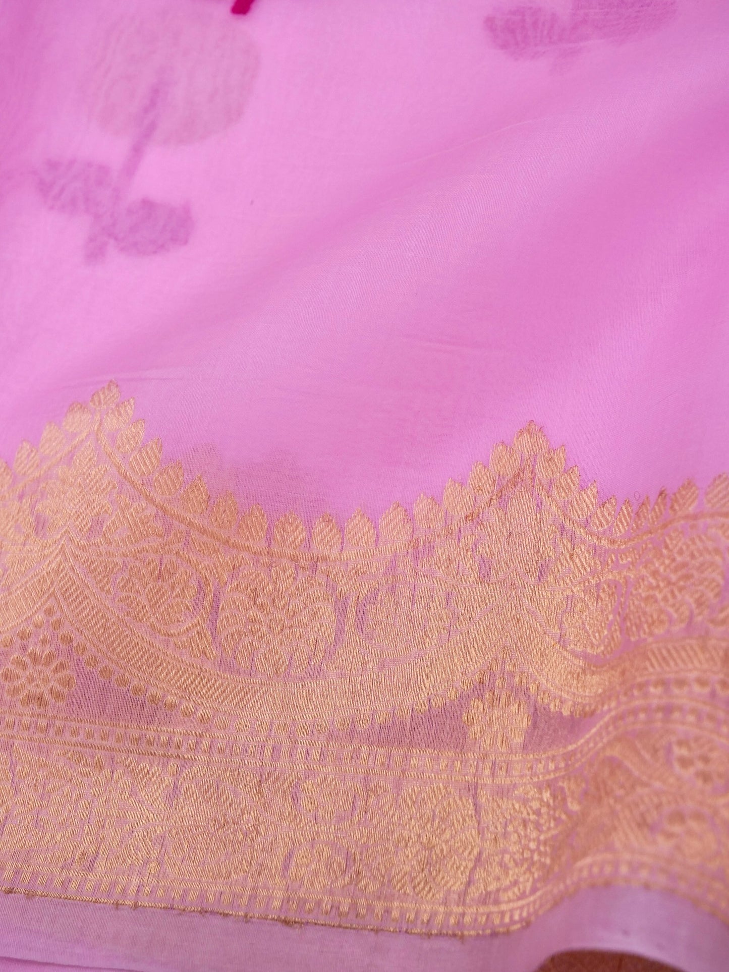 Handloom Banarasi Pure Kora Organza Saree with Kadhwa Buti Weaving