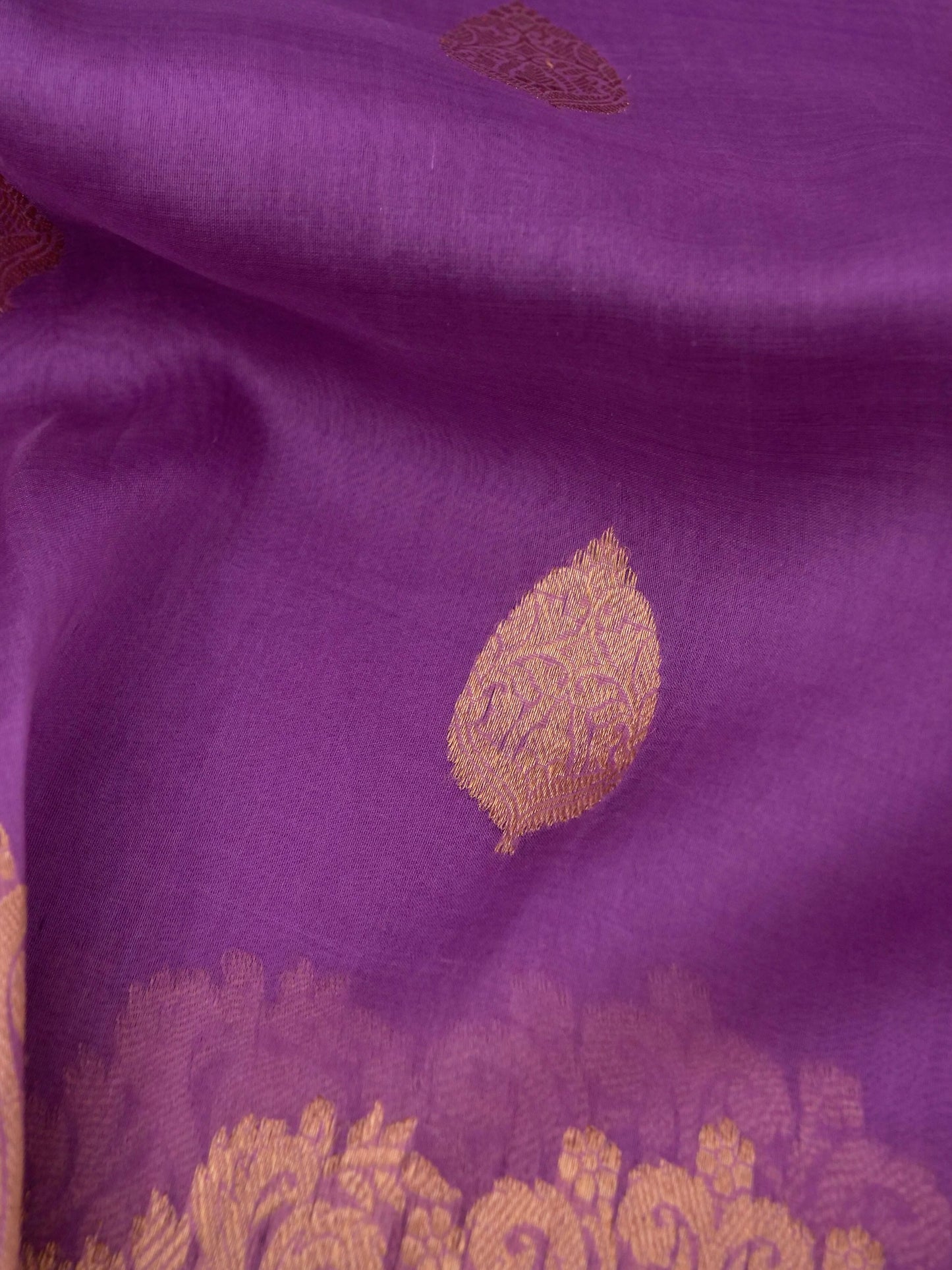 Handloom Banarasi Pure Kora Organza Saree with Kadhwa Buti Weaving