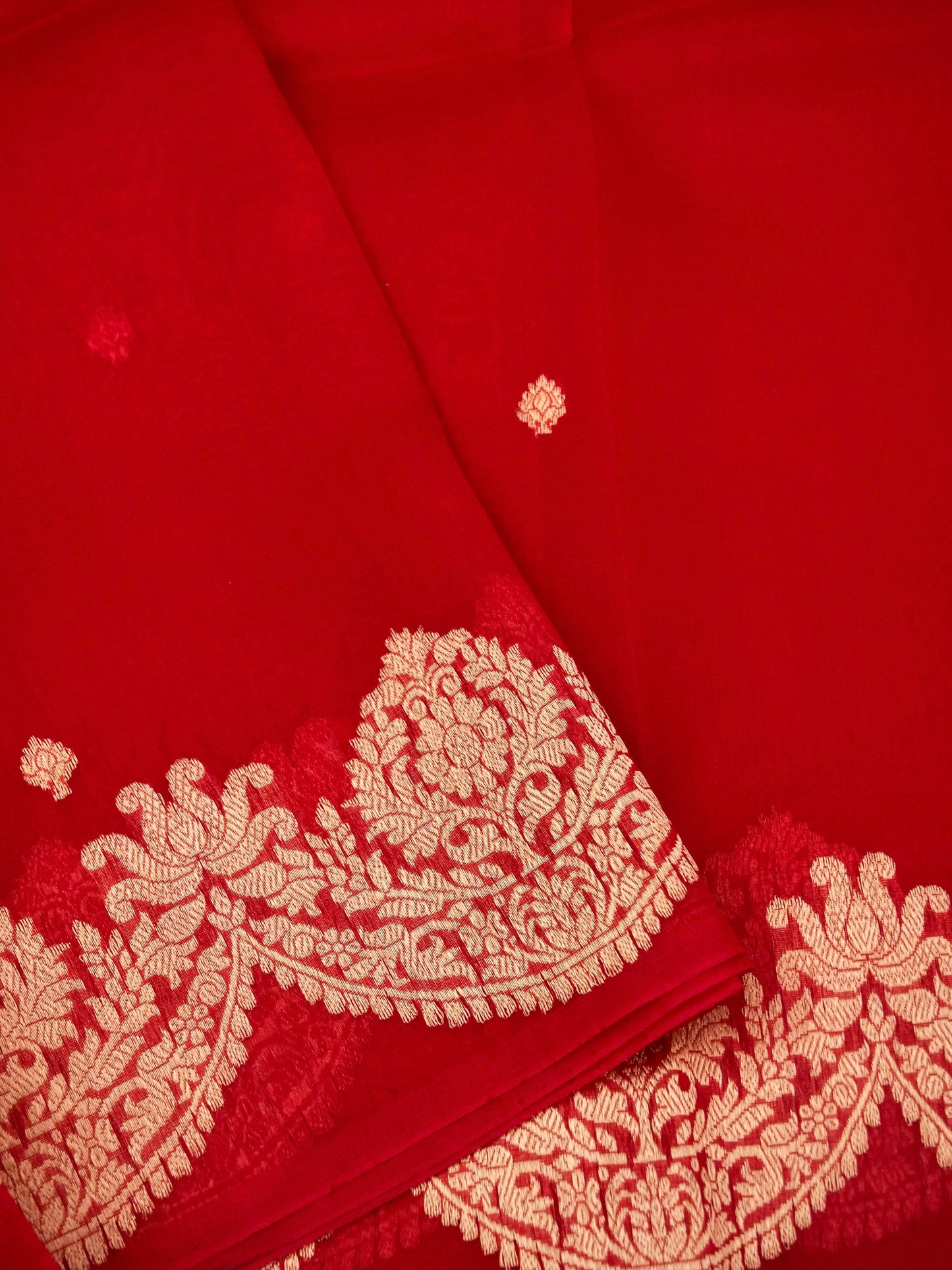 Handloom Banarasi Pure Kora Organza Saree with Kadhwa Buti