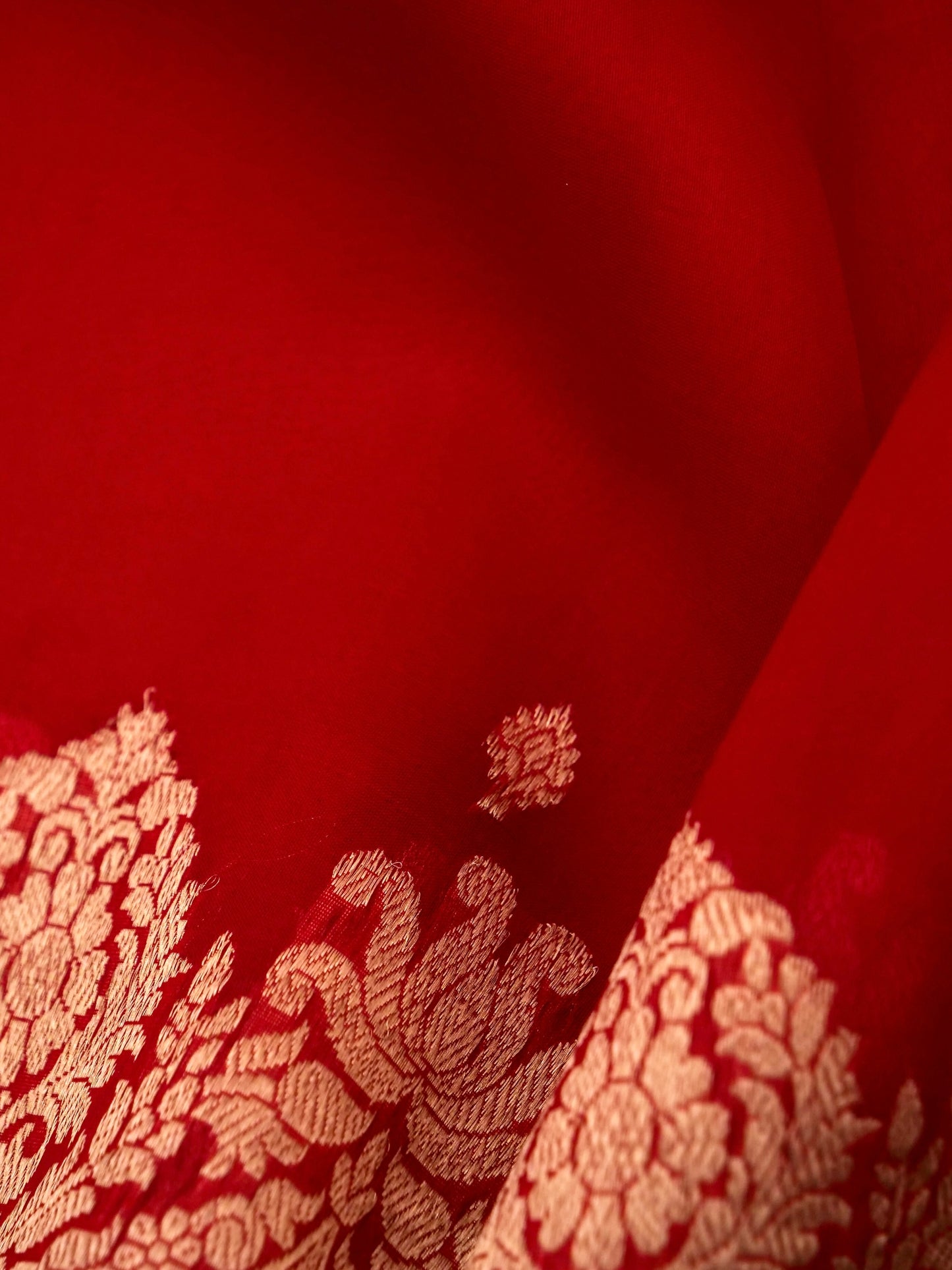 Handloom Banarasi Pure Kora Organza Saree with Kadhwa Buti