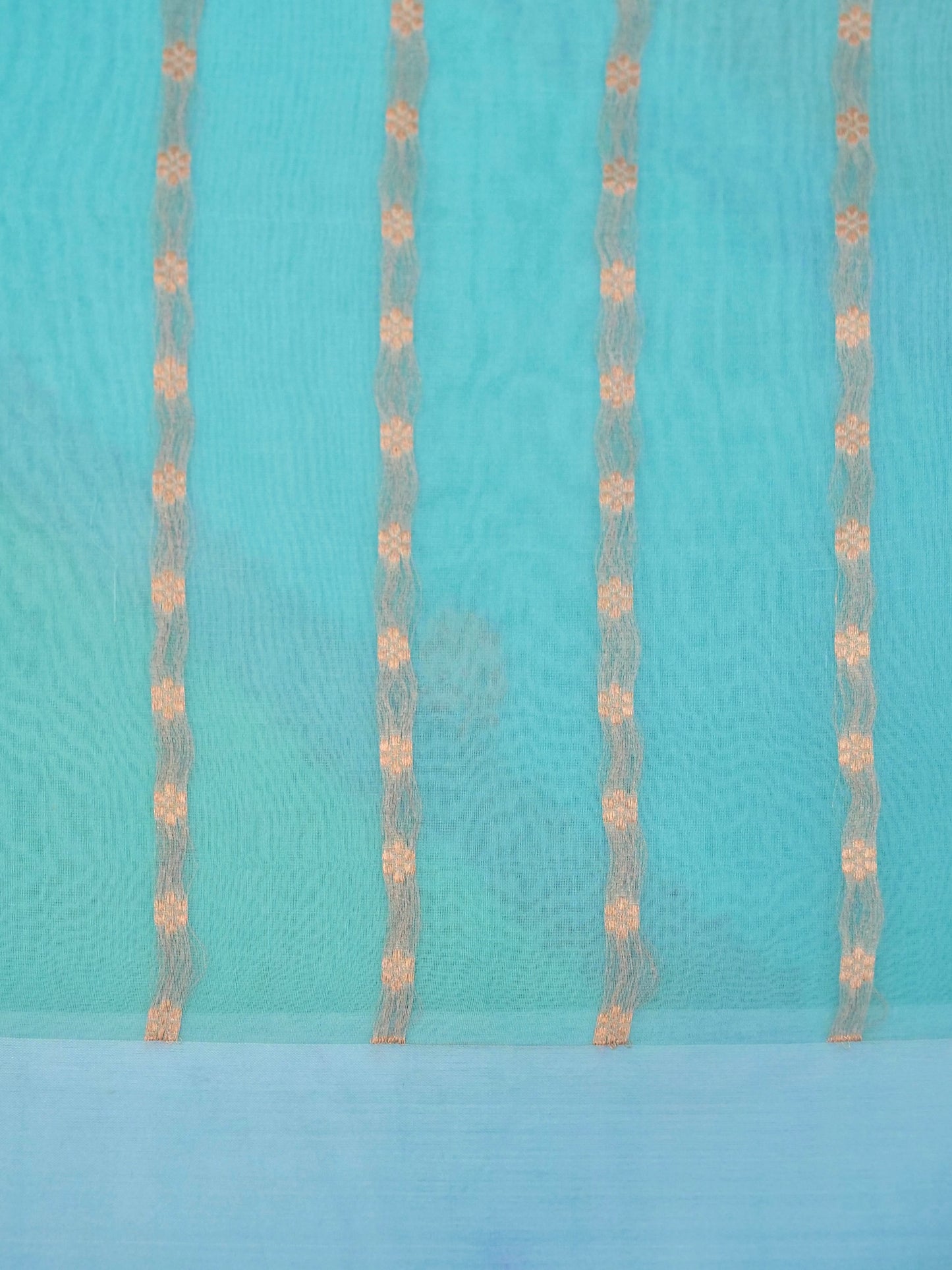 Handloom Banarasi Pure Kora Organza Saree with Kadhwa Buti Weaving