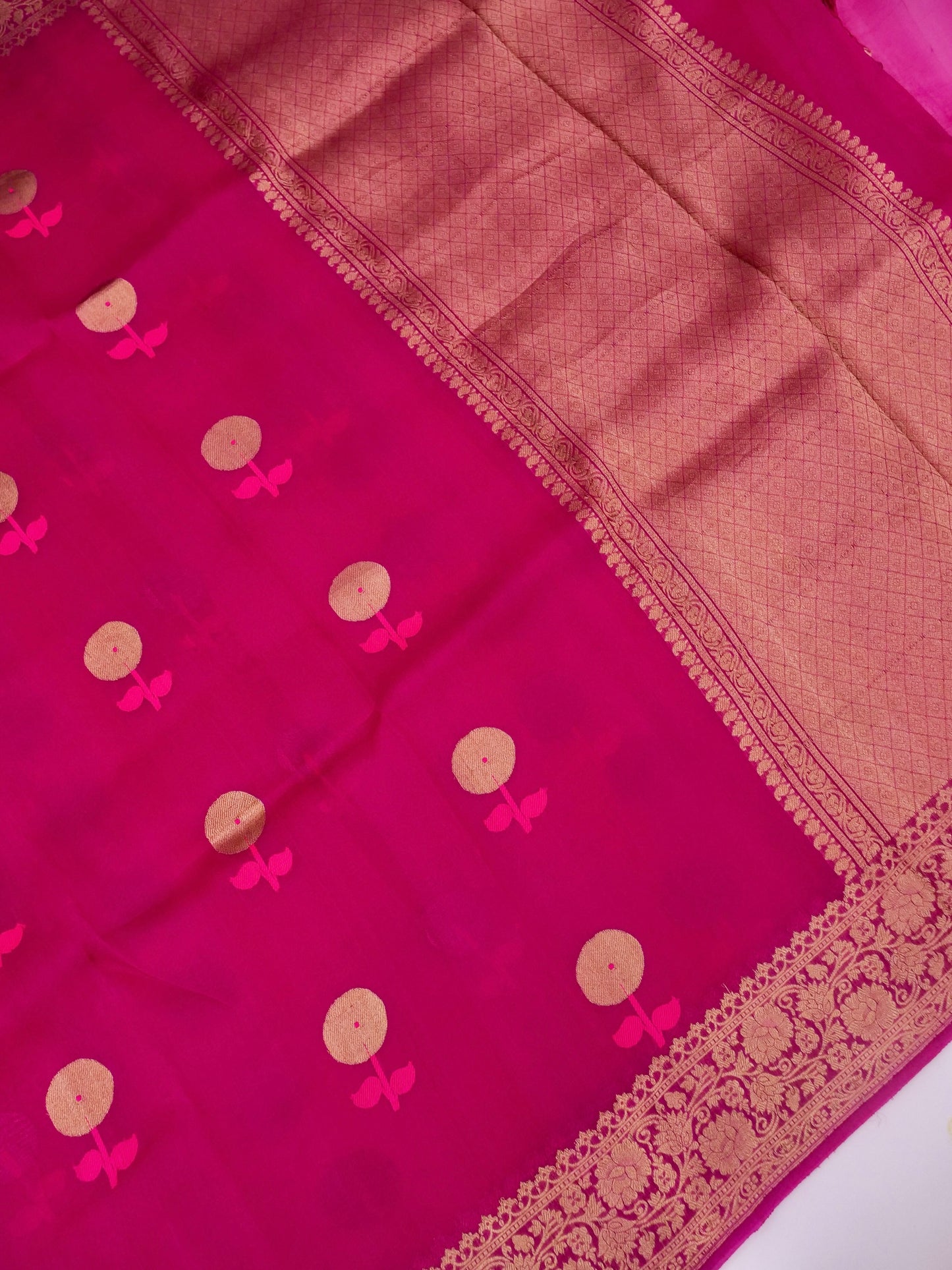 Handloom Banarasi Pure Kora Organza Saree with Kadhwa Buti Weaving