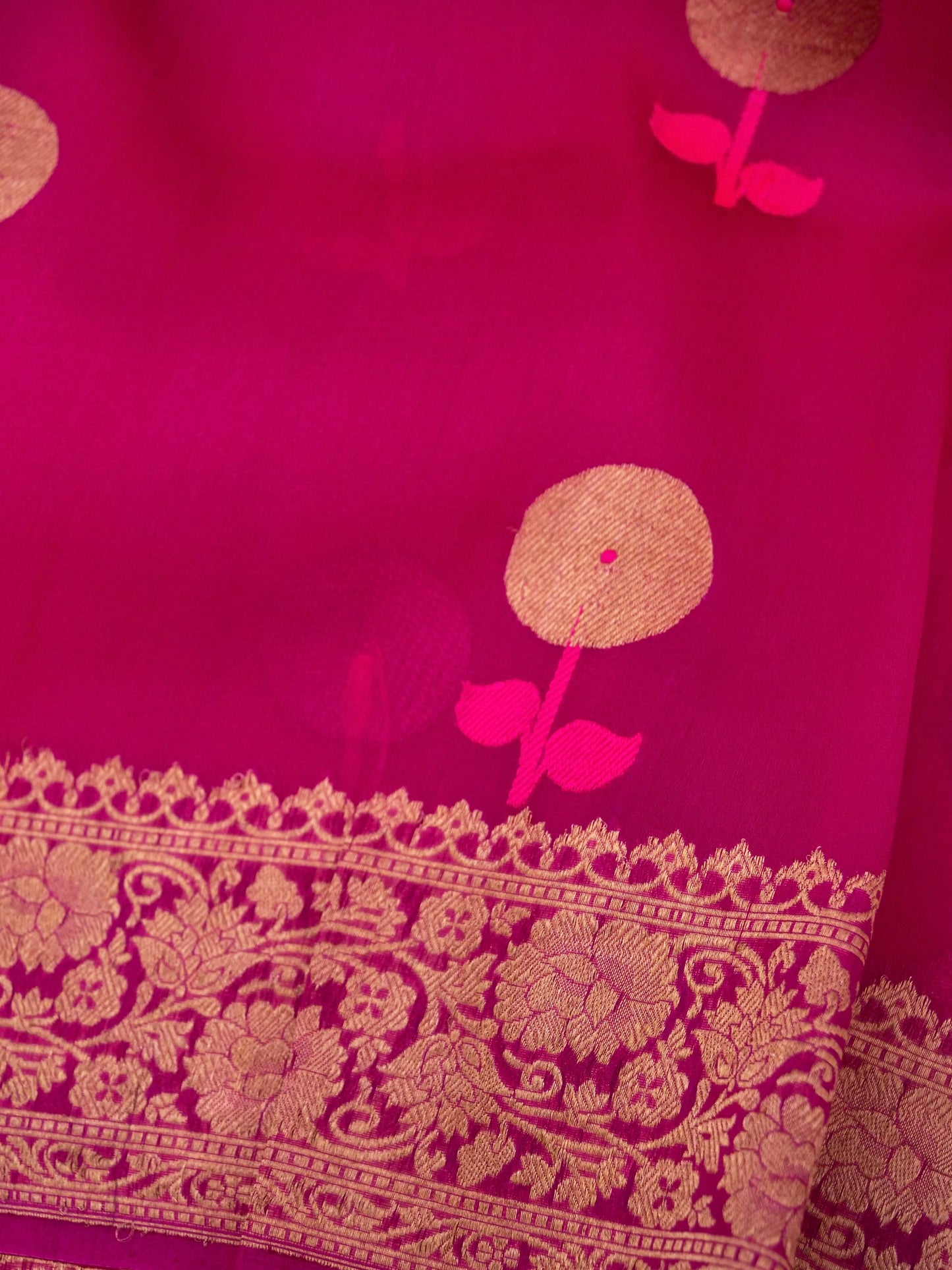 Handloom Banarasi Pure Kora Organza Saree with Kadhwa Buti Weaving