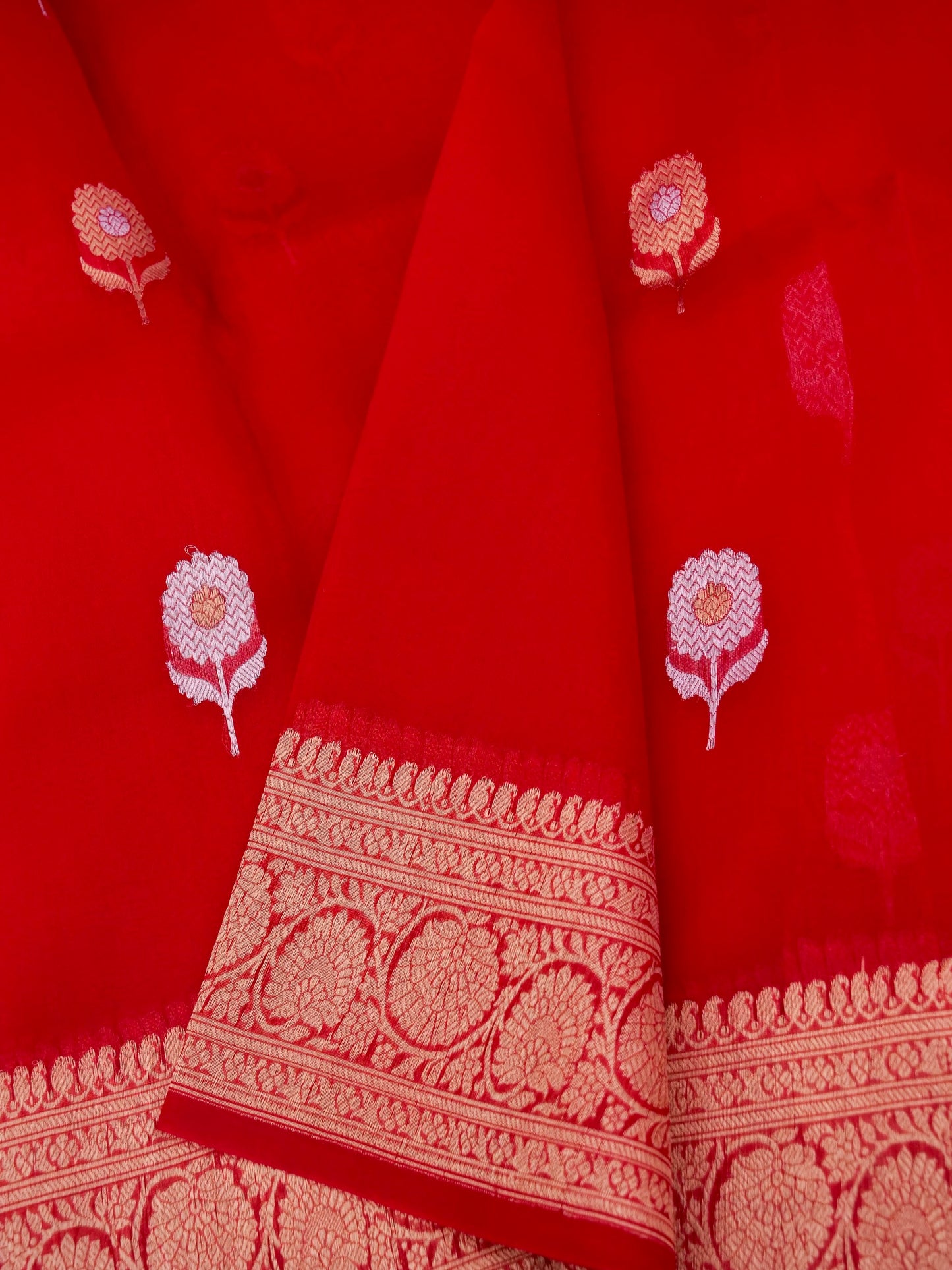 Handloom Banarasi Pure kora Organza Kadhwa Buti weaving