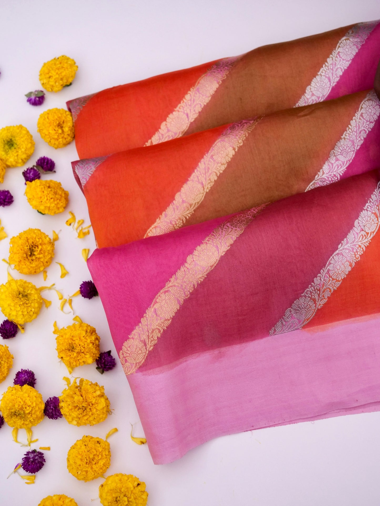 Handloom Banarasi Kora Organza Saree with Kadhwa Buti By Kalakar