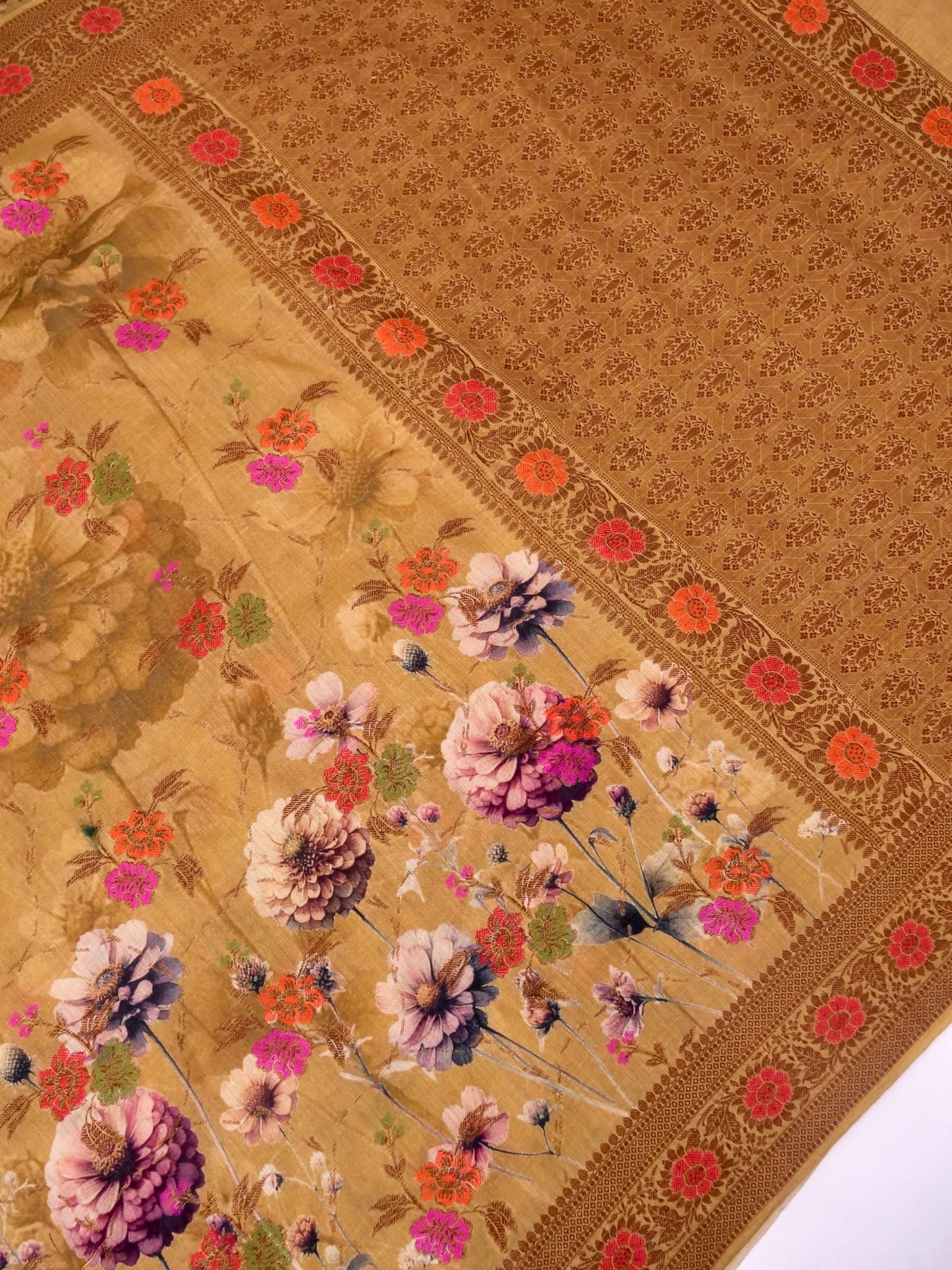 Pure Munga Silk Floral Saree with Zari Border and Blouse