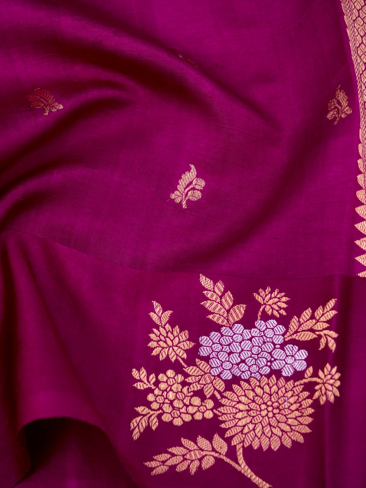 Pure Banarasi R Mango Katan Silk Saree with Kadhwa Buti