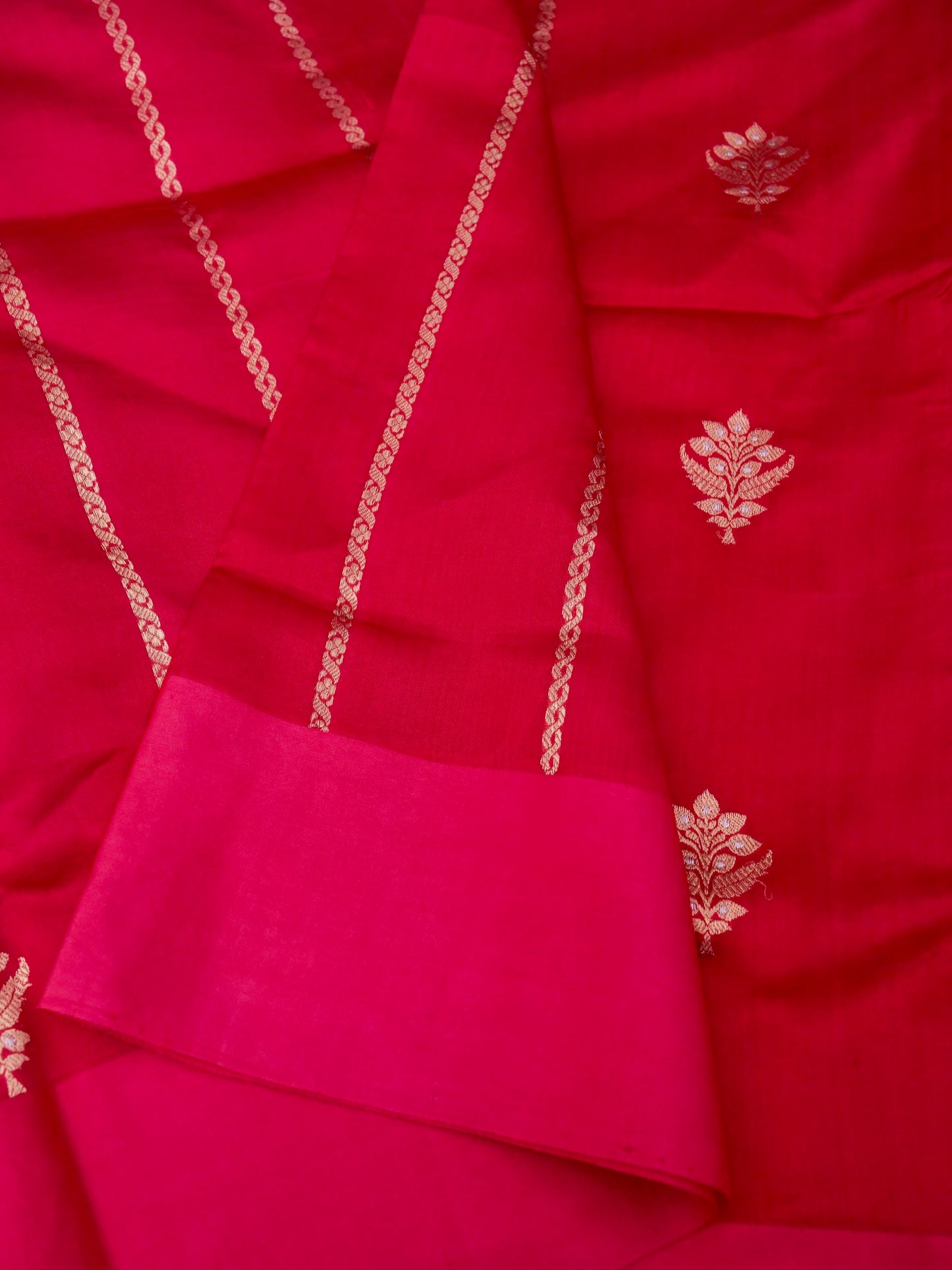 Pure Red Banarasi R Mango Katan Silk Saree