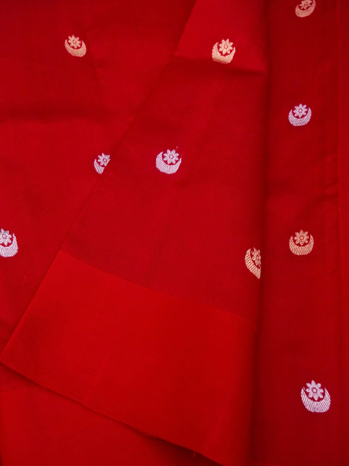 Pure Red Banarasi Katan Silk Saree with Kadhwa Buti Work