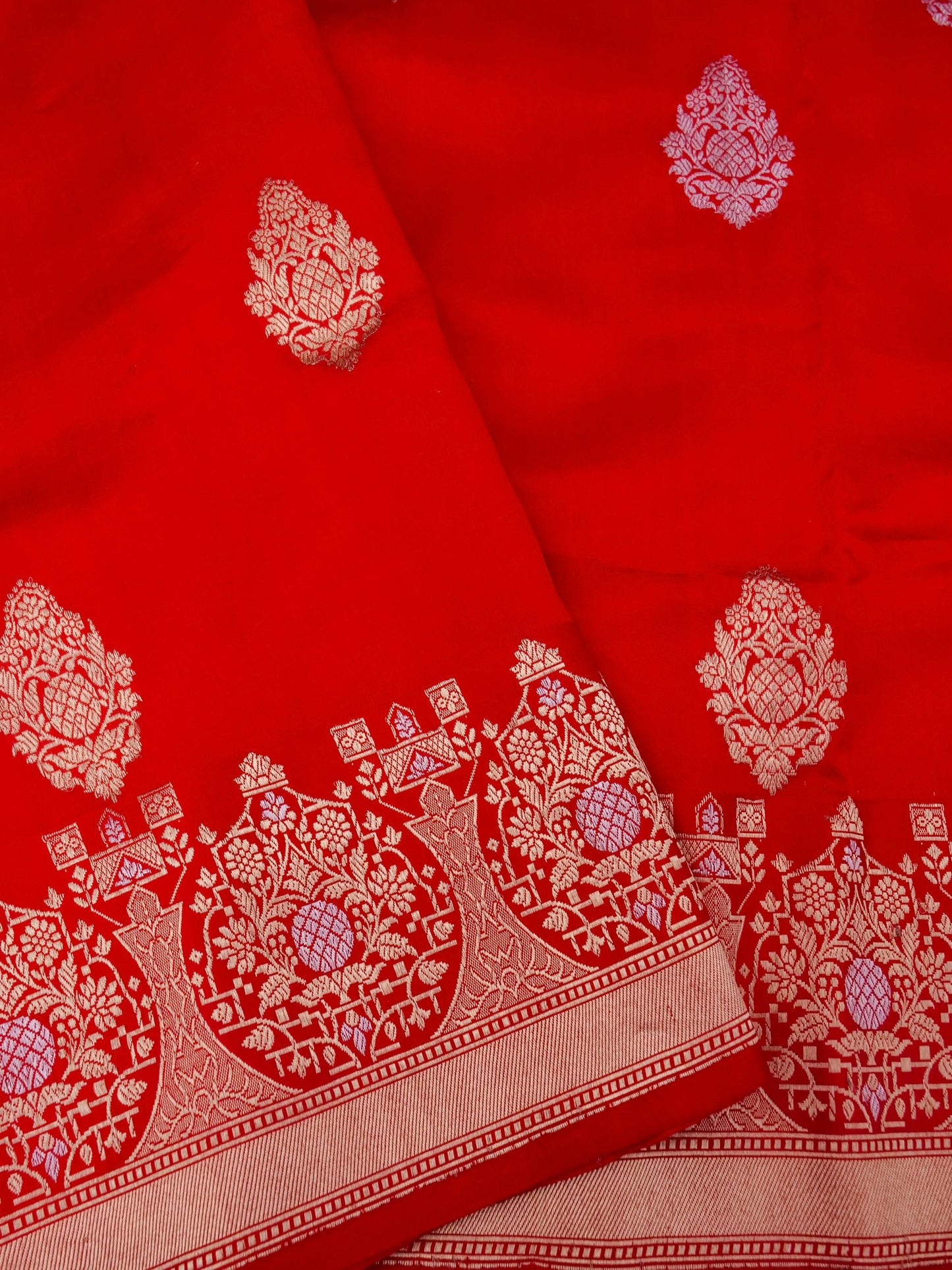 Pure Red Banarasi R Mango Katan Silk Saree Kadhwa Buti Work