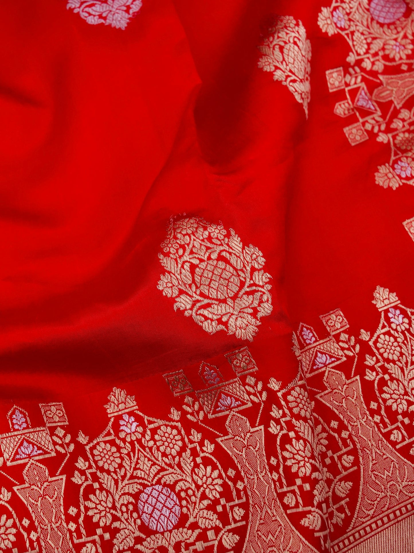 Pure Red Banarasi R Mango Katan Silk Saree Kadhwa Buti Work
