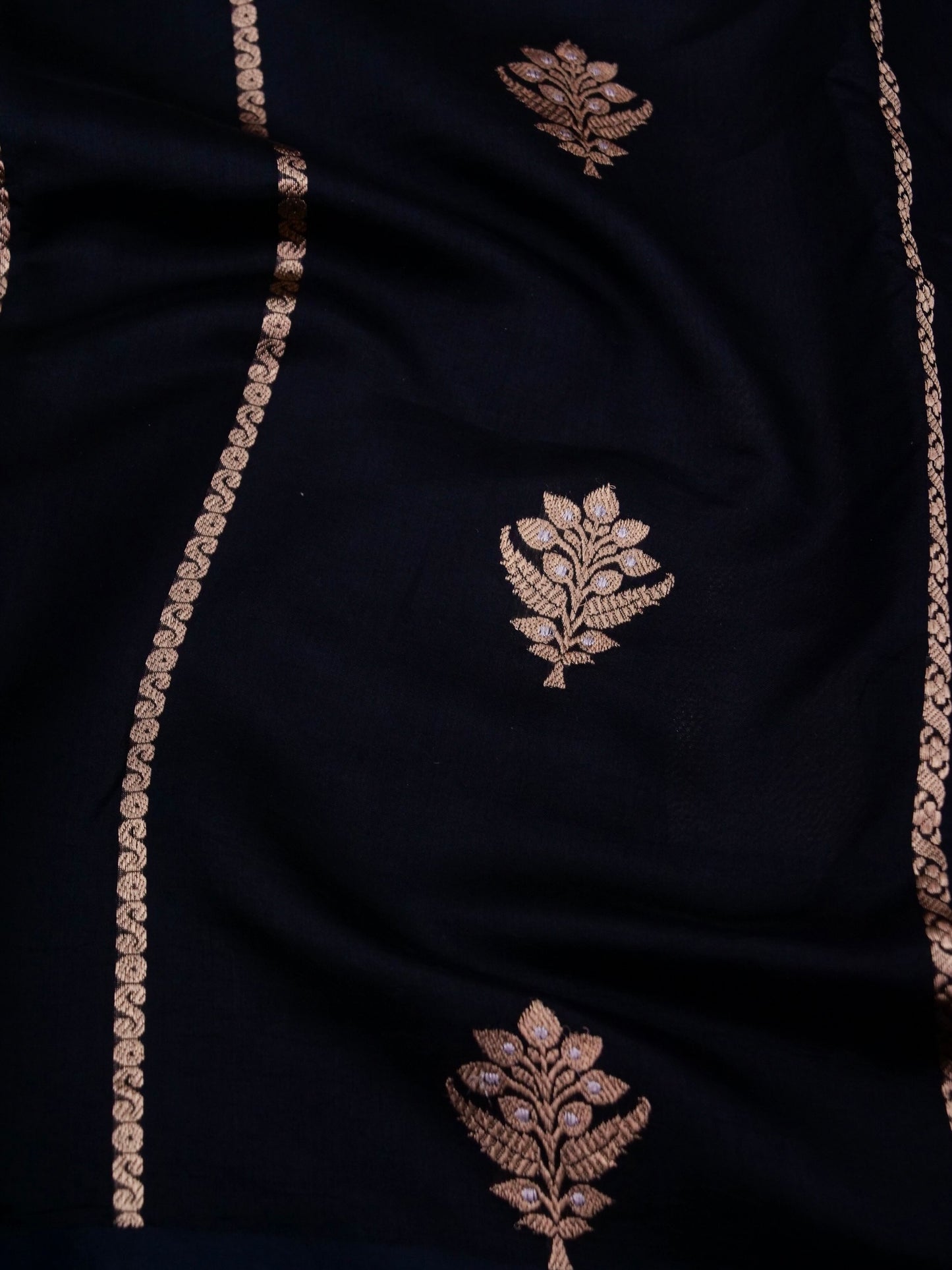Pure Banarasi R Mango Katan Silk Saree with Kadhwa Buti