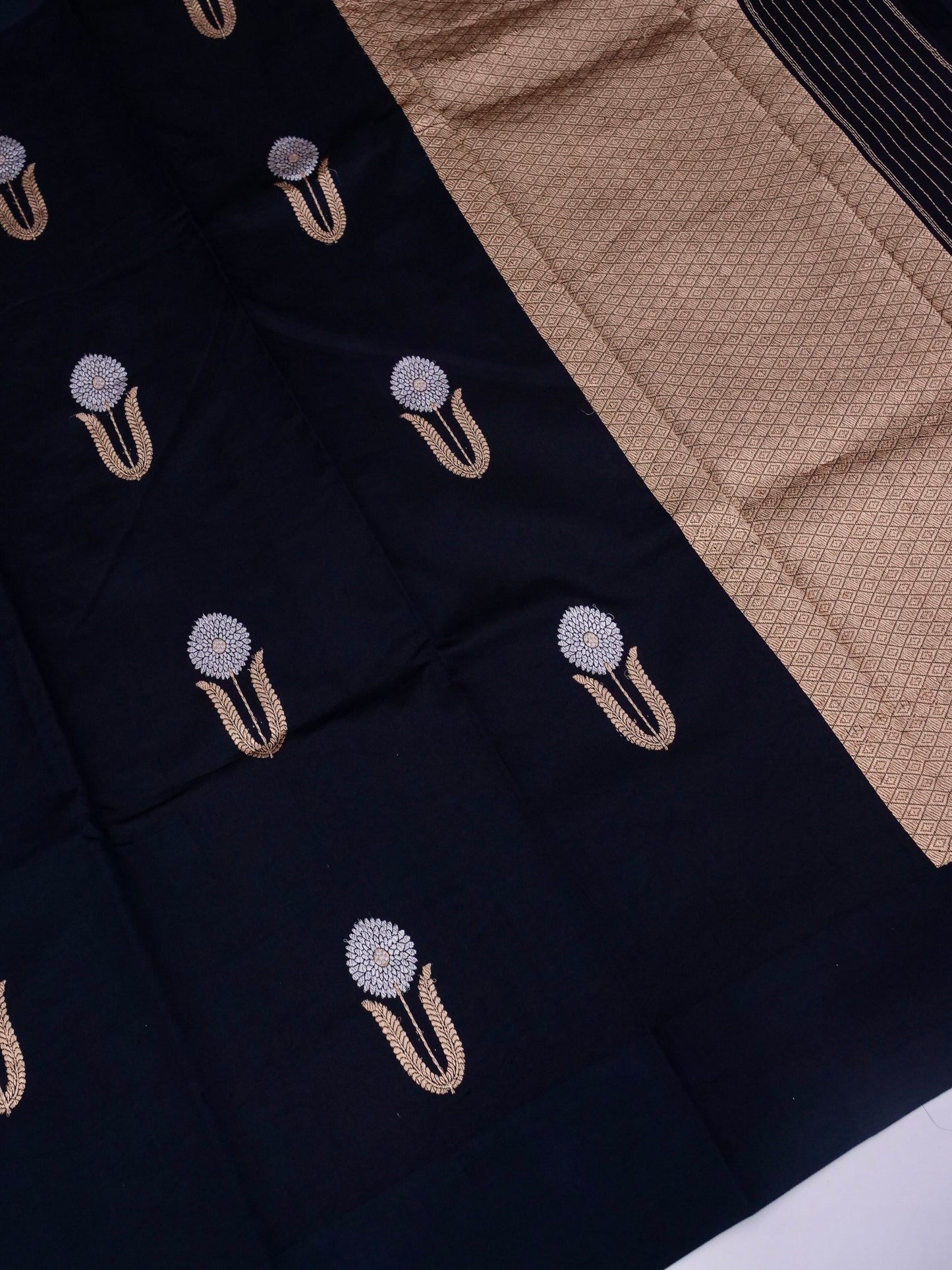 Pure Navy Blue Banarasi Mango Katan Silk Saree in Kadhwa Buti
