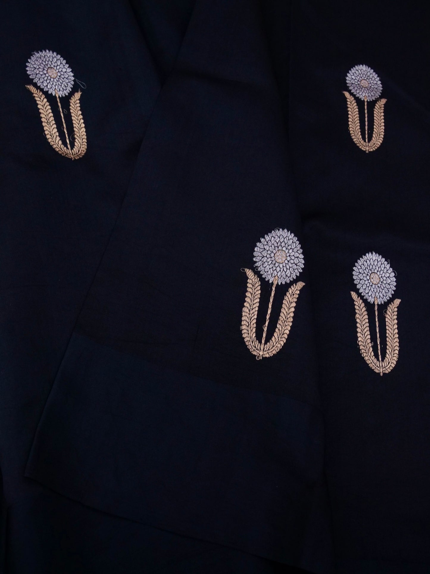 Pure Navy Blue Banarasi Mango Katan Silk Saree in Kadhwa Buti