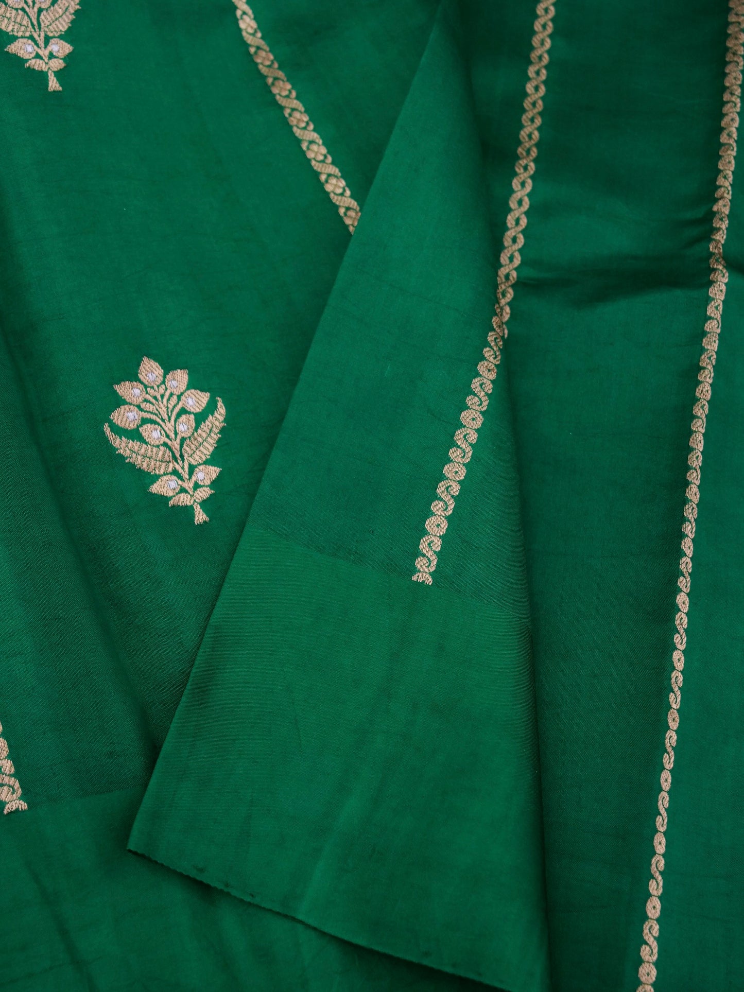 Pure Green Banarasi Mango Katan Silk Saree with Kadhwa Buti