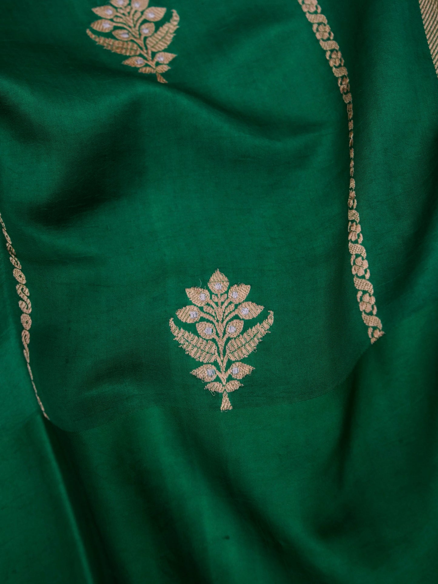 Pure Green Banarasi Mango Katan Silk Saree with Kadhwa Buti
