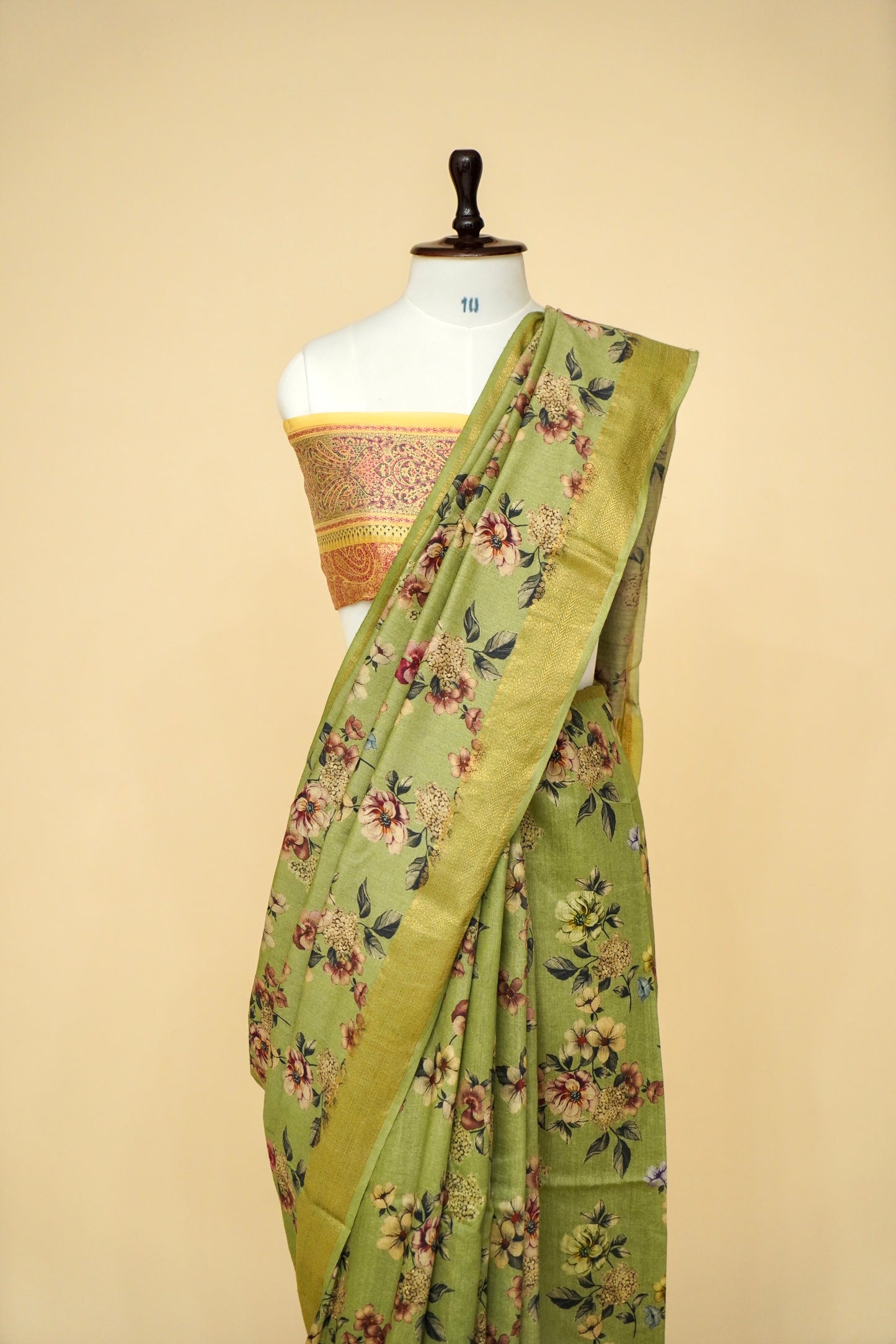 Pure Munga Silk Exclusive Floral Print With Zari Weaving Border Blouse Printed With Border