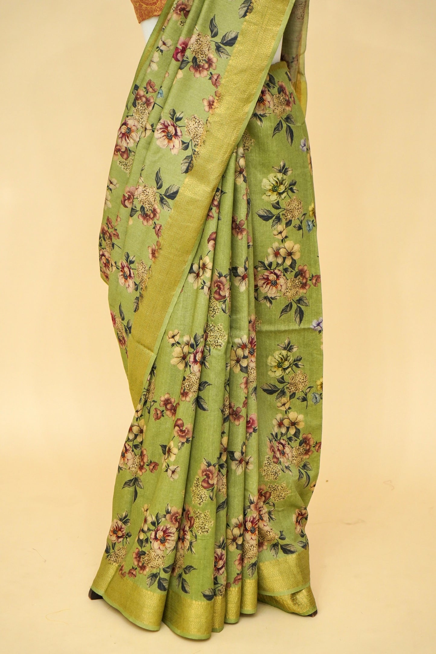 Pure Munga Silk Exclusive Floral Print With Zari Weaving Border Blouse Printed With Border