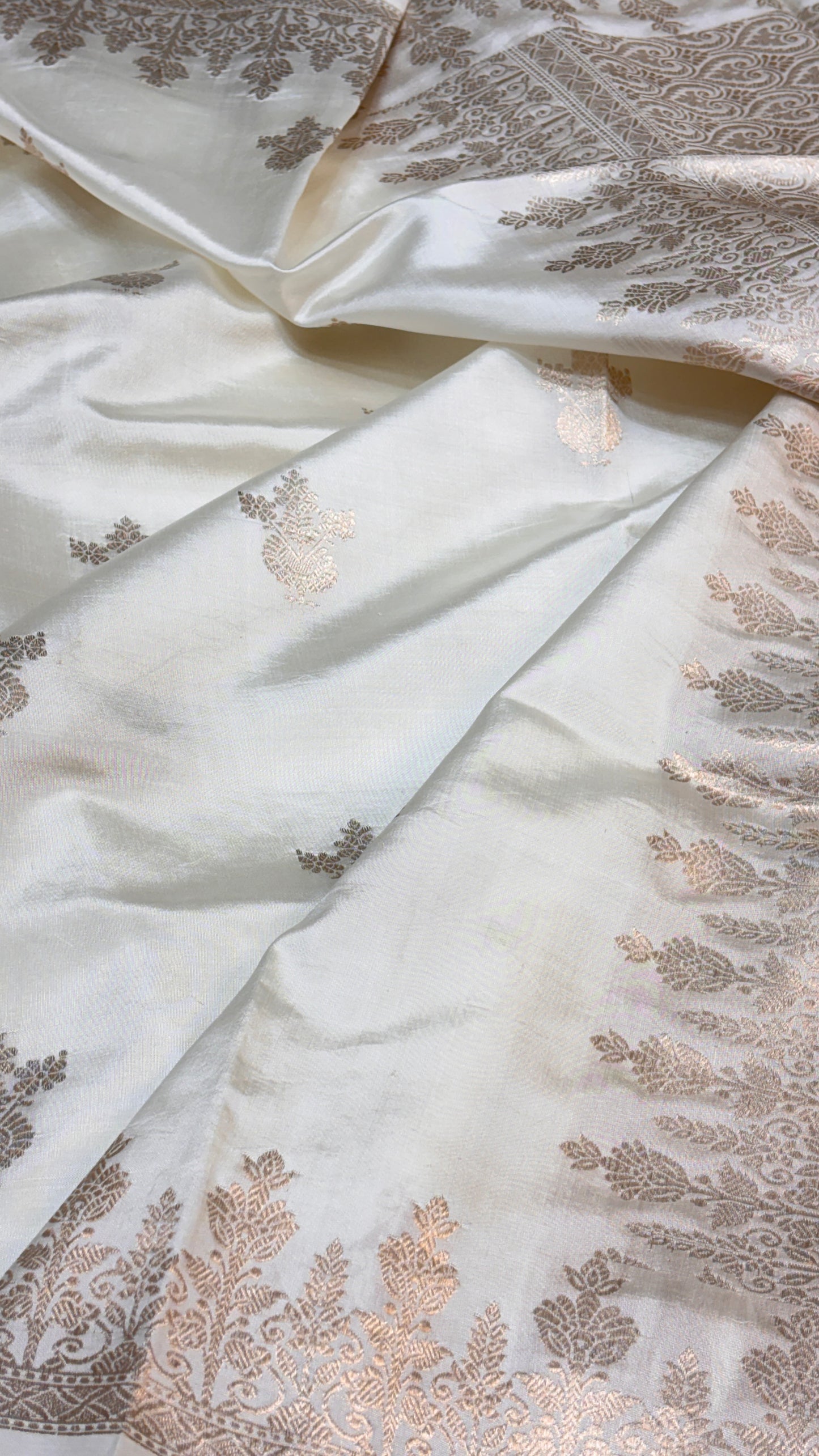 Ivory White Raw Mango Silk Saree