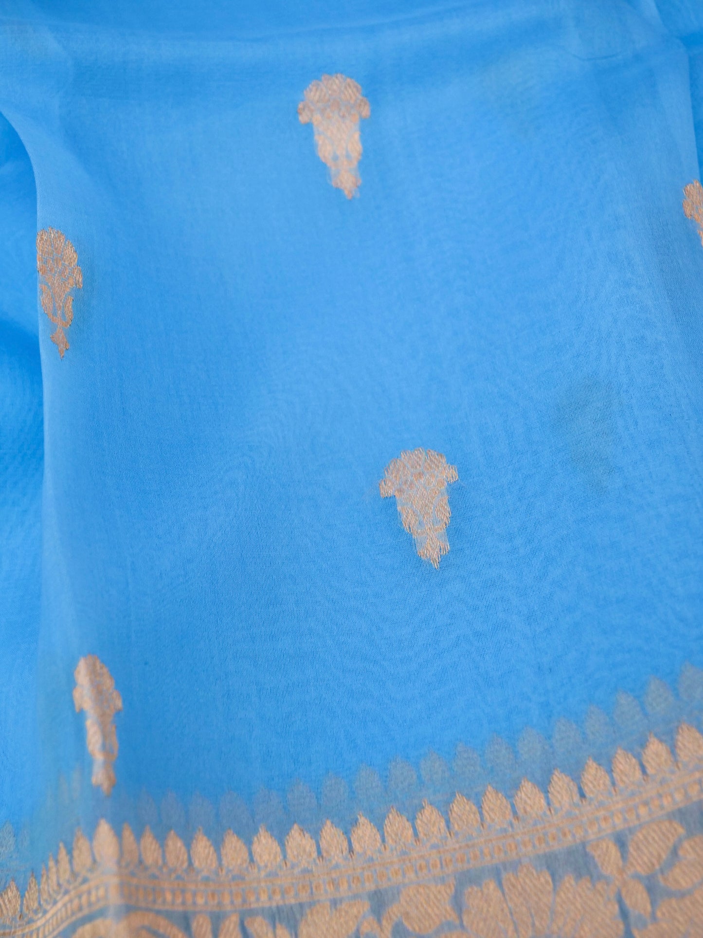 Handloom Banarasi Pure Kora Organza Saree with Kadhwa Buti Weaving